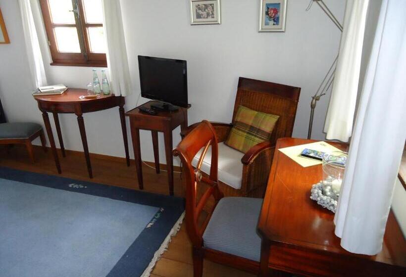 اتاق استاندارد, Am Alten Fronhof