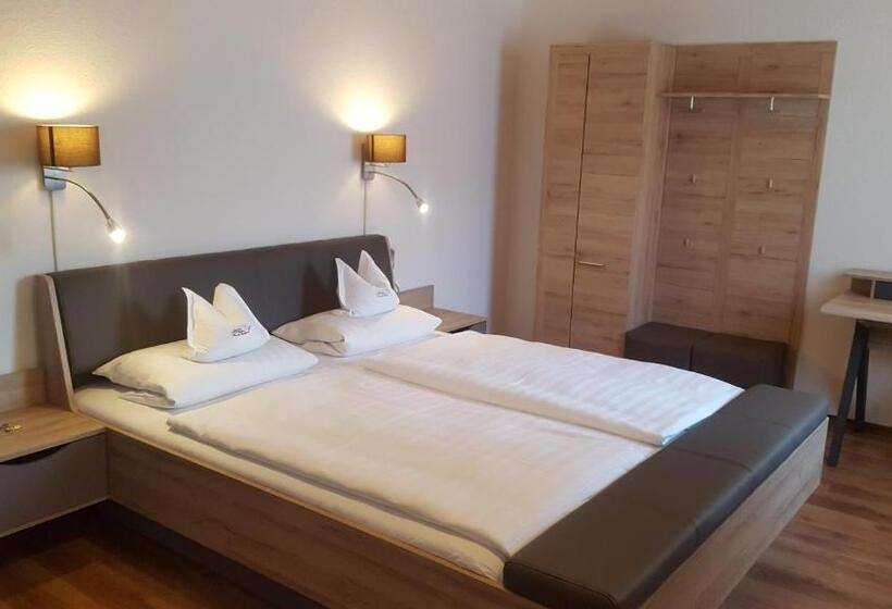 Quarto Familiar, Gasthaus Zum Hirschen