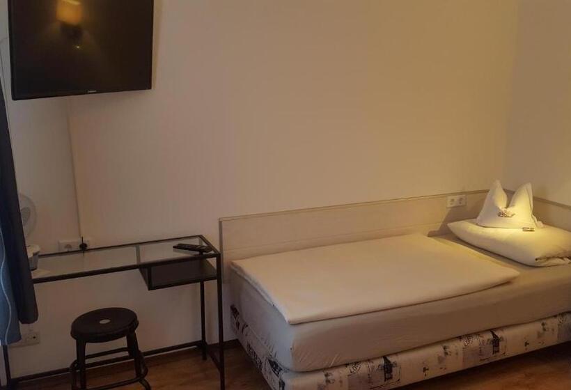 Quarto Familiar, Gasthaus Zum Hirschen