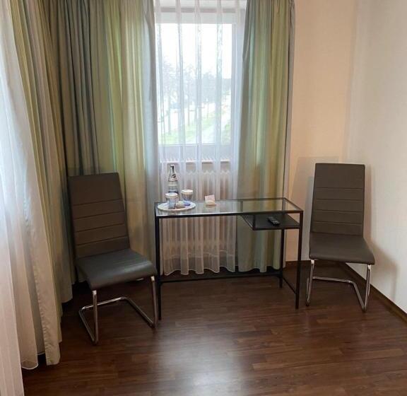 Quarto Familiar, Gasthaus Zum Hirschen