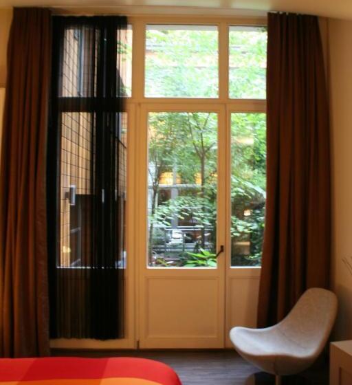 اتاق استاندارد با چشمانداز باغ, Bxlroom Guesthouse
