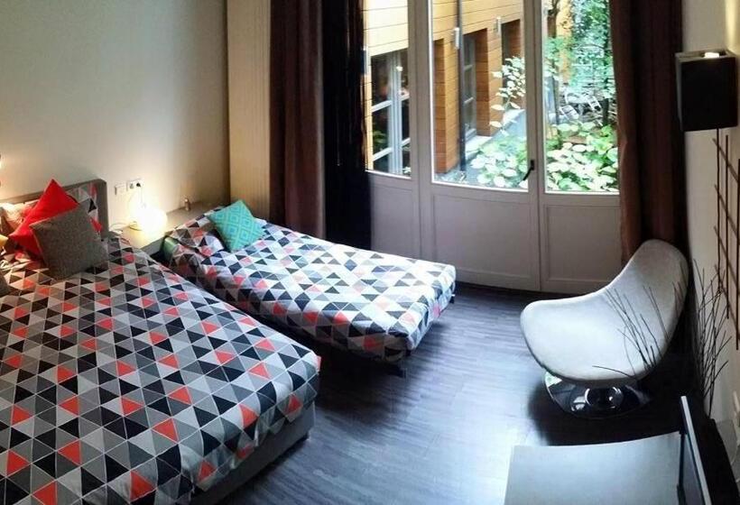 اتاق استاندارد با چشمانداز باغ, Bxlroom Guesthouse