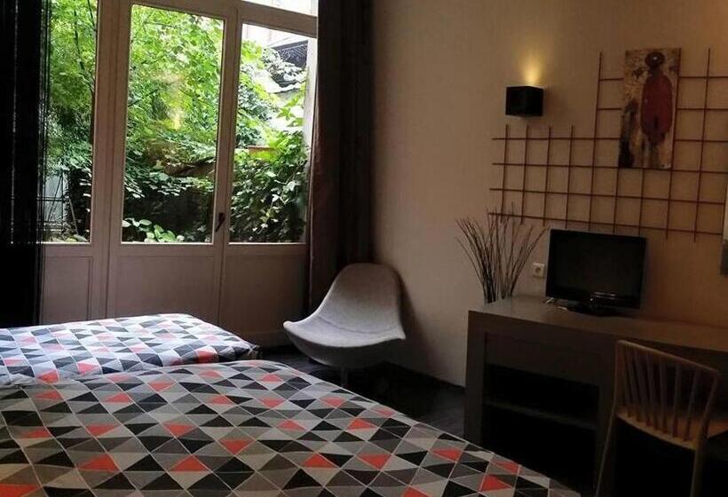 اتاق استاندارد با چشمانداز باغ, Bxlroom Guesthouse