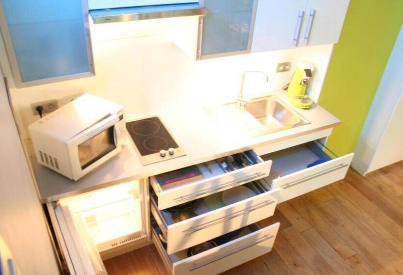 اتاق استاندارد با چشمانداز باغ, Bxlroom Guesthouse