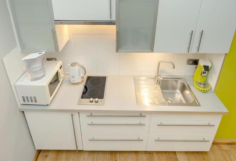 اتاق استاندارد با چشمانداز باغ, Bxlroom Guesthouse