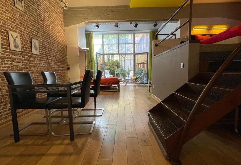 اتاق استاندارد با چشمانداز باغ, Bxlroom Guesthouse