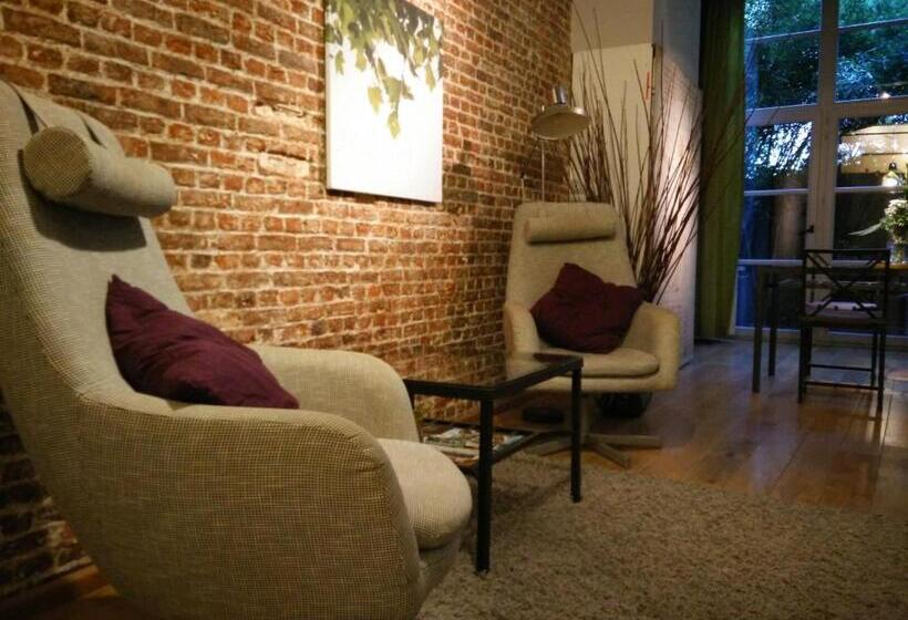 اتاق استاندارد با چشمانداز باغ, Bxlroom Guesthouse