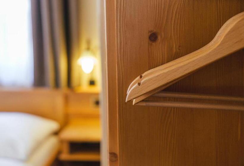 Номер Стандарт Вид на Горы, Guesthouse By The Rex