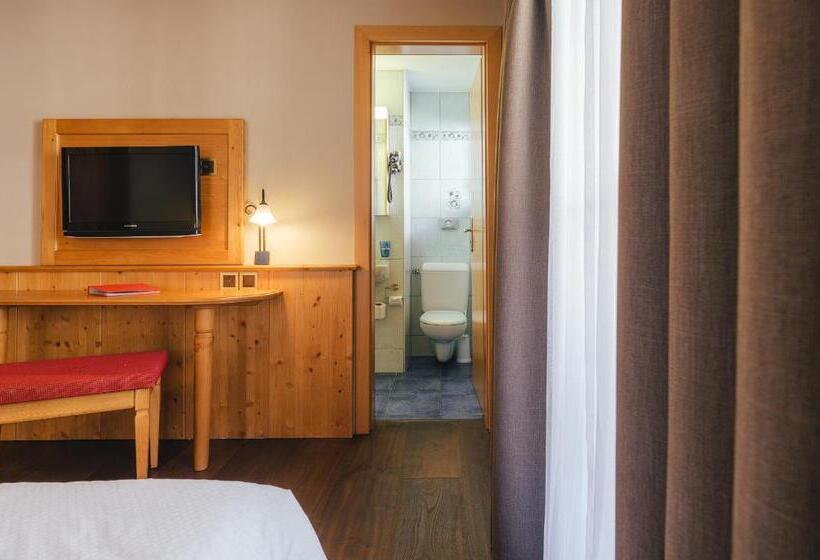 Номер Стандарт с Балконом, Guesthouse By The Rex