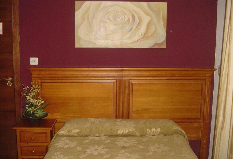 Camera Standard, Hostal Cabrera
