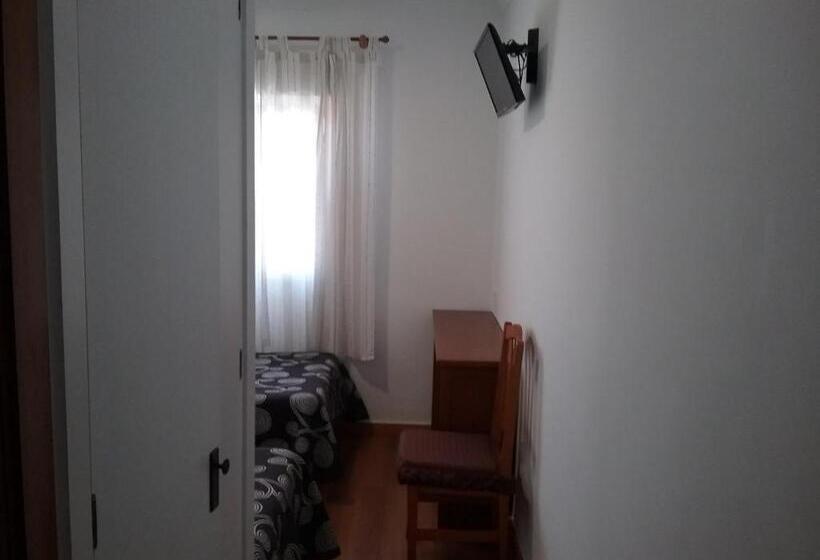 Номер Deluxe, Hostal Cabrera