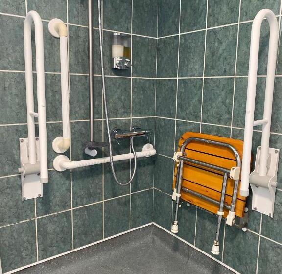 适合残疾人士使用的带超级大床的标准间, The Limes