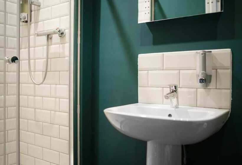 标准间, The Limes