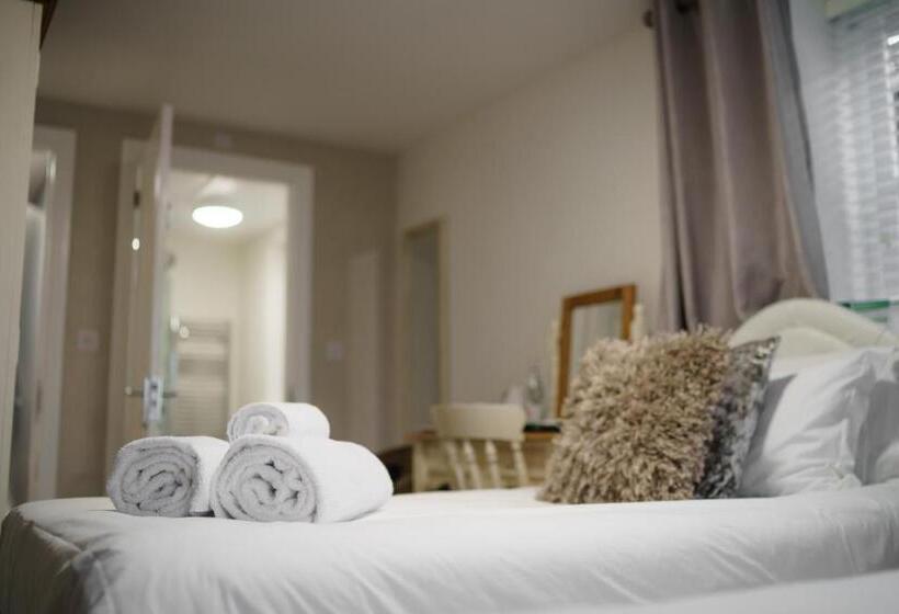 标准间, The Limes