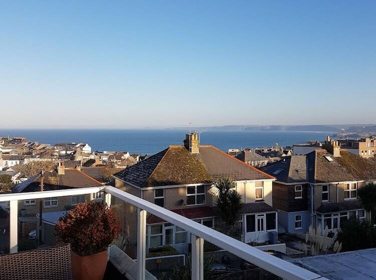 Люкс Премиум, The Trelinda Guest House