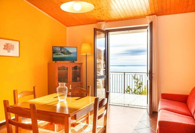 1 Bedroom Apartment Lake View, Residence Panorama La Forca, Gtsgroup