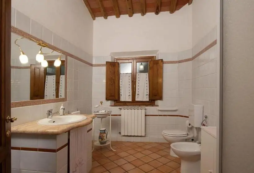 4ベッドルームアパートメント, Agriturismo Le Ginestruzze