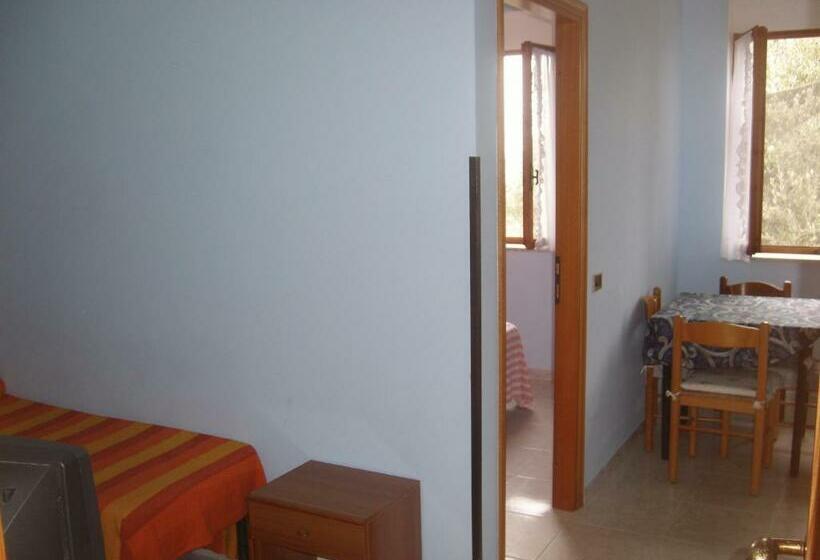 شقة غرفة واحدة, Jolly Residence