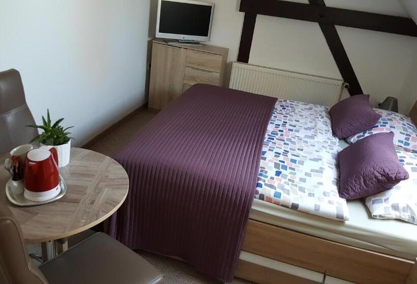 经济房, Pension Forsthaus Garz