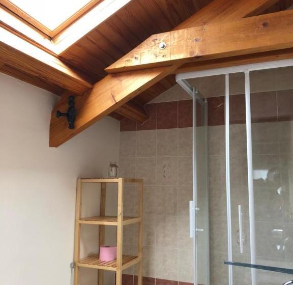 דירת חדר, La Salmonière