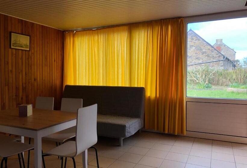 דירת חדר, La Salmonière