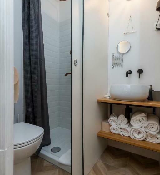 خانه 3 خوابه, Little Tower With Terrace By Locap Group