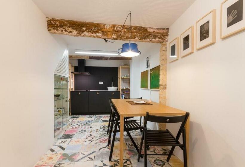 خانه 3 خوابه, Little Tower With Terrace By Locap Group