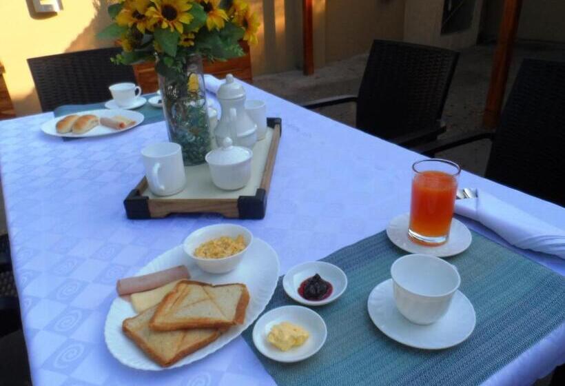 חדר סטנדרט לשלושה, North Star Hostal Guayaquil