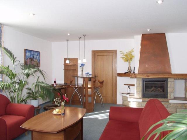 Lakosztály Erkéllyel, Penzion V Hluboké A Department Glamp