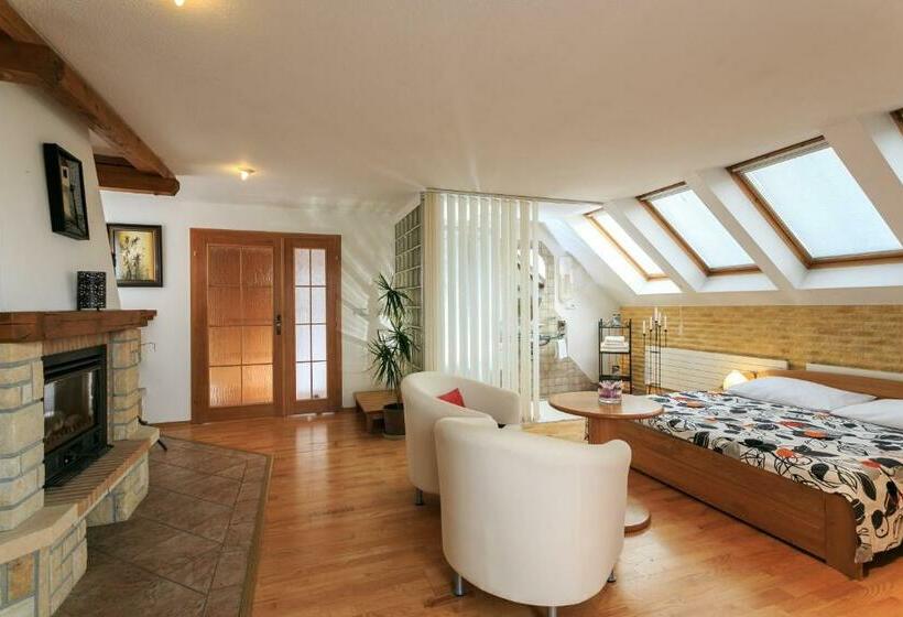 Deluxe Szoba, Penzion V Hluboké A Department Glamp