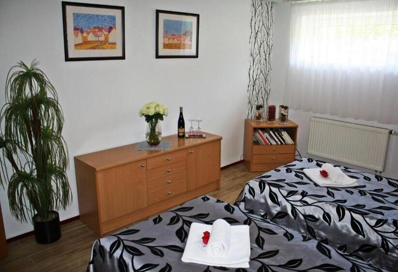 Deluxe Szoba, Penzion V Hluboké A Department Glamp