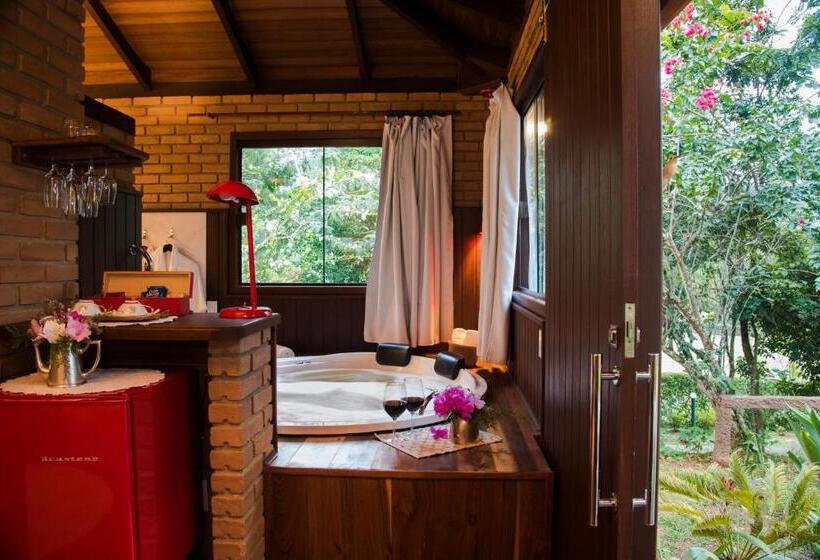 스탠다드 스튜디오, Pousada Terras Altas