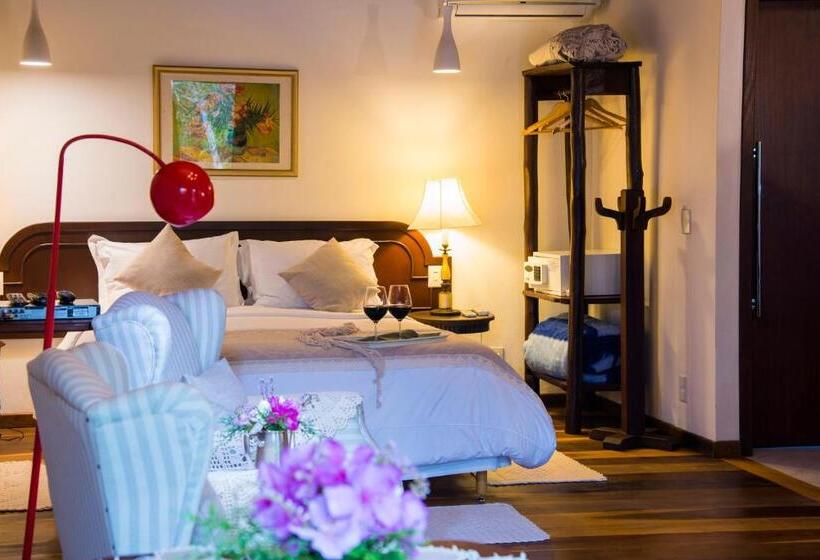 스탠다드 스튜디오, Pousada Terras Altas