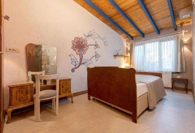 اتاق استاندارد, Sakin Ev