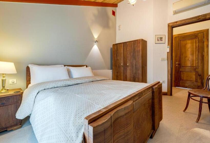 سوییت, Sakin Ev