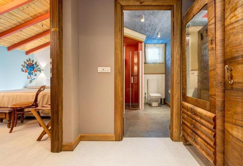 سوییت, Sakin Ev