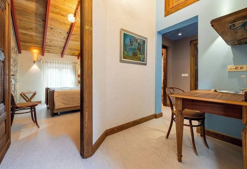 سوییت, Sakin Ev