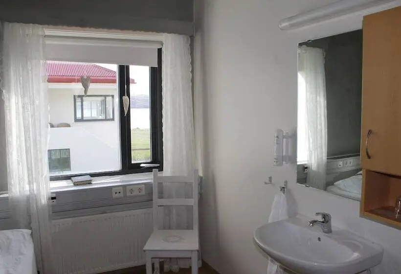 اتاق استاندارد یک تخته با سرویس بهداشتی مشترک, Skjaldarvik Guest House