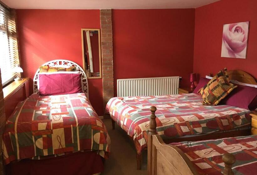 Семейный Номер, Willow Tree Cottages