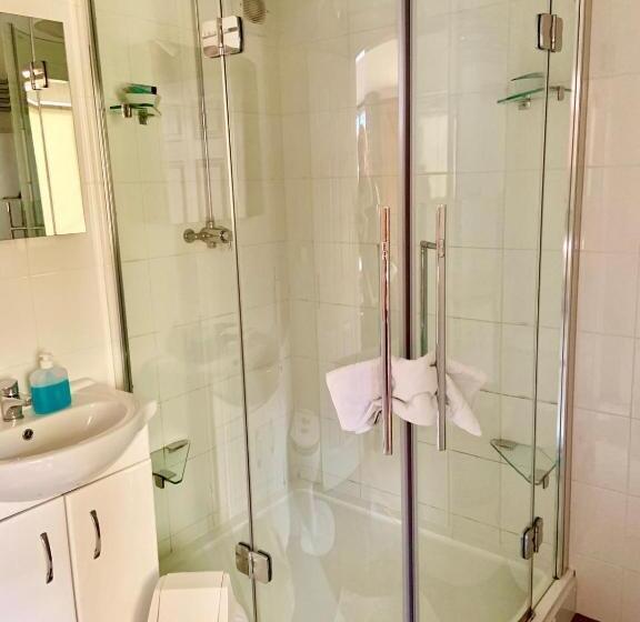 Семейный Номер, Willow Tree Cottages