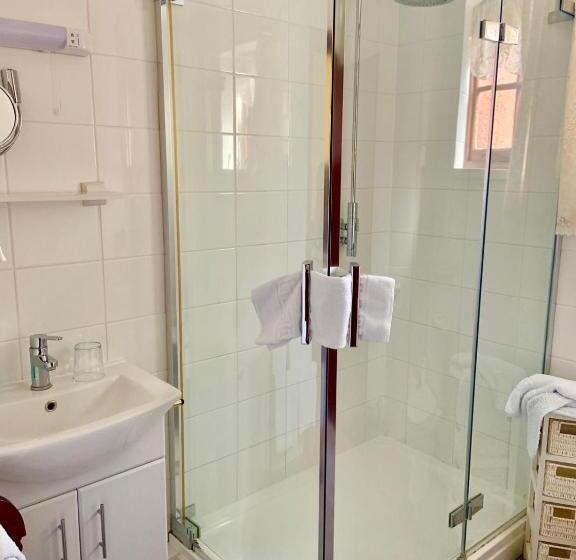 Семейный Номер, Willow Tree Cottages