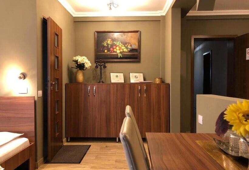 ファミリールーム, Pension Aroma