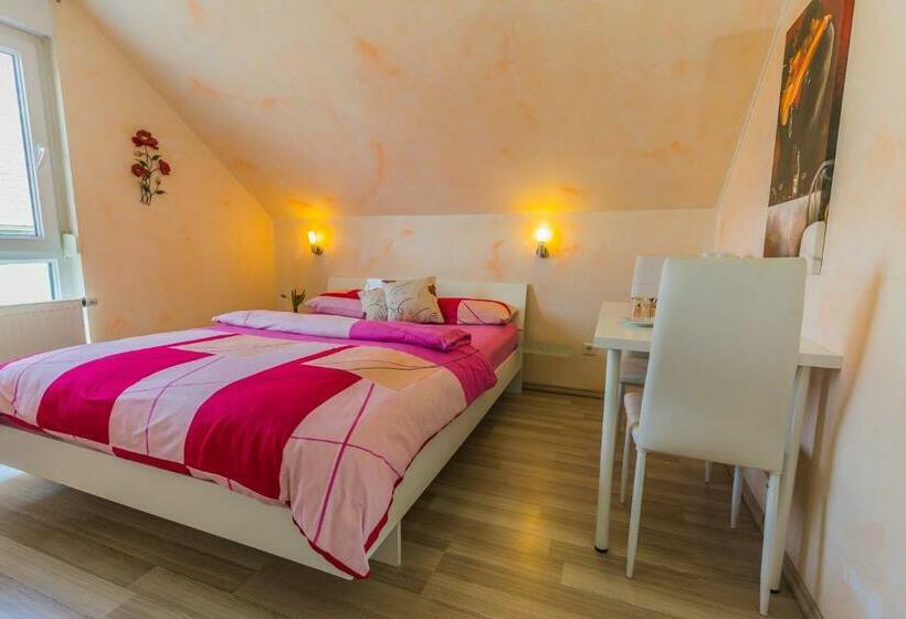 Chambre Standard, Pension Kuhn