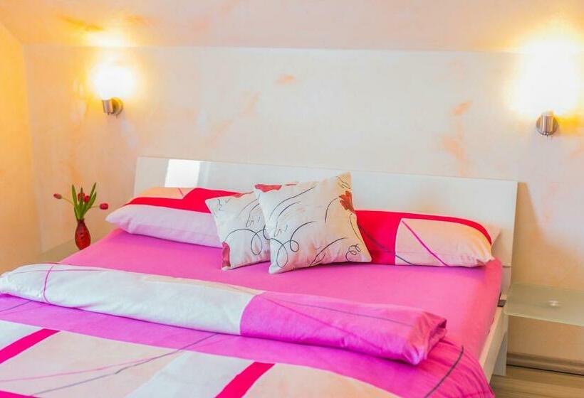 Chambre Standard, Pension Kuhn