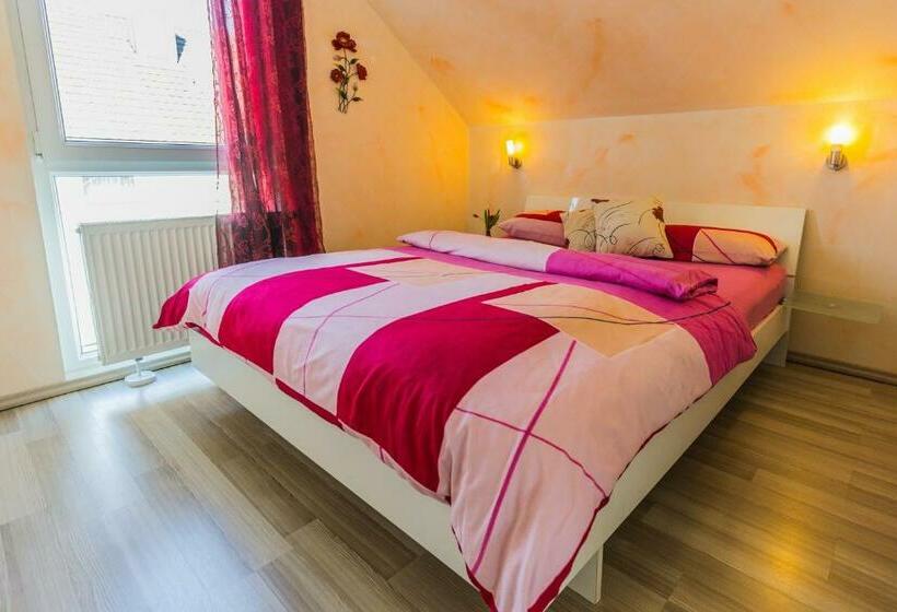 Chambre Standard, Pension Kuhn