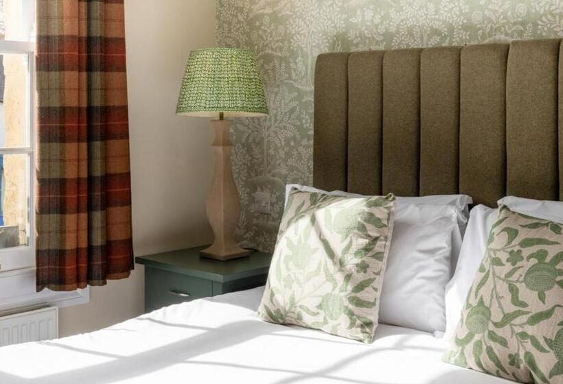 Семейный Номер, The Richard Onslow