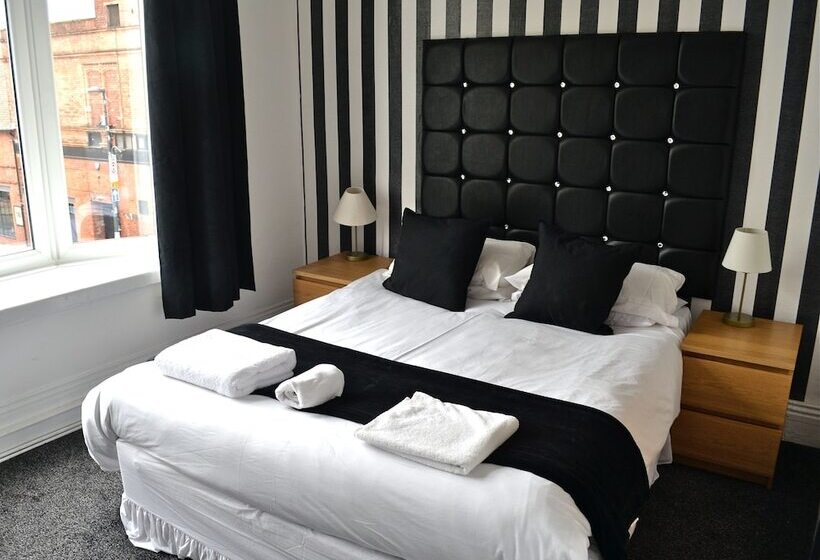 스탠다드 룸, The Wrens