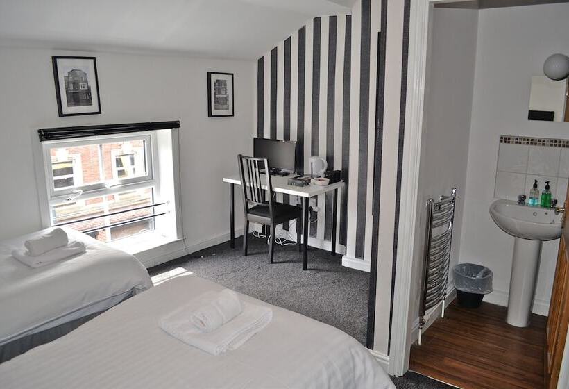 스탠다드 룸, The Wrens