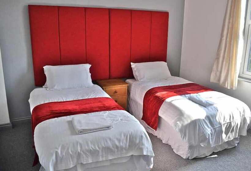 침실 3개 아파트, The Wrens