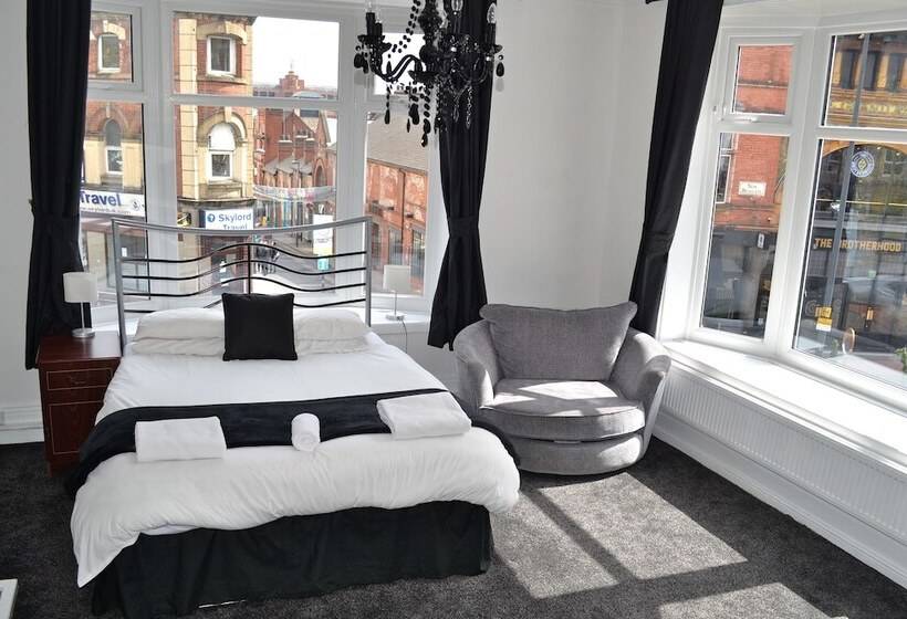 스탠다드 룸, The Wrens